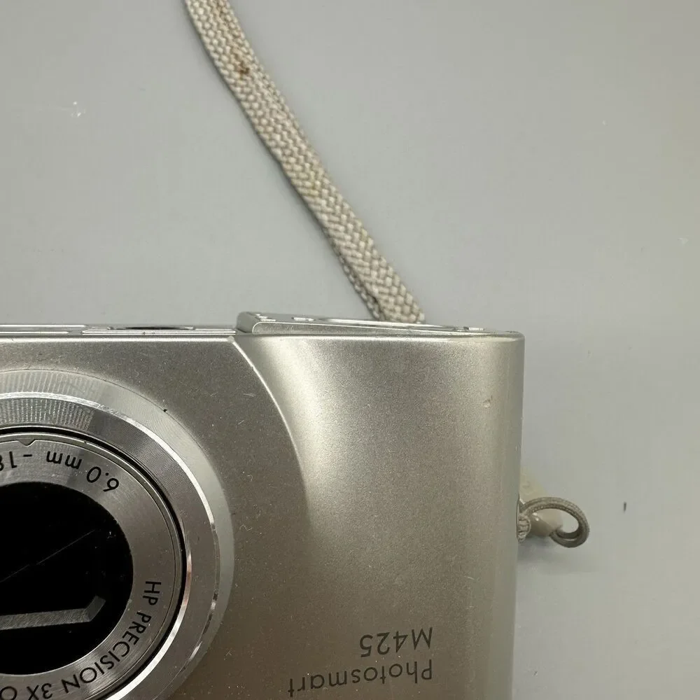 HP PhotoSmart M425 5.0 MP Digital Camera 3X Optical View For Parts Not Working